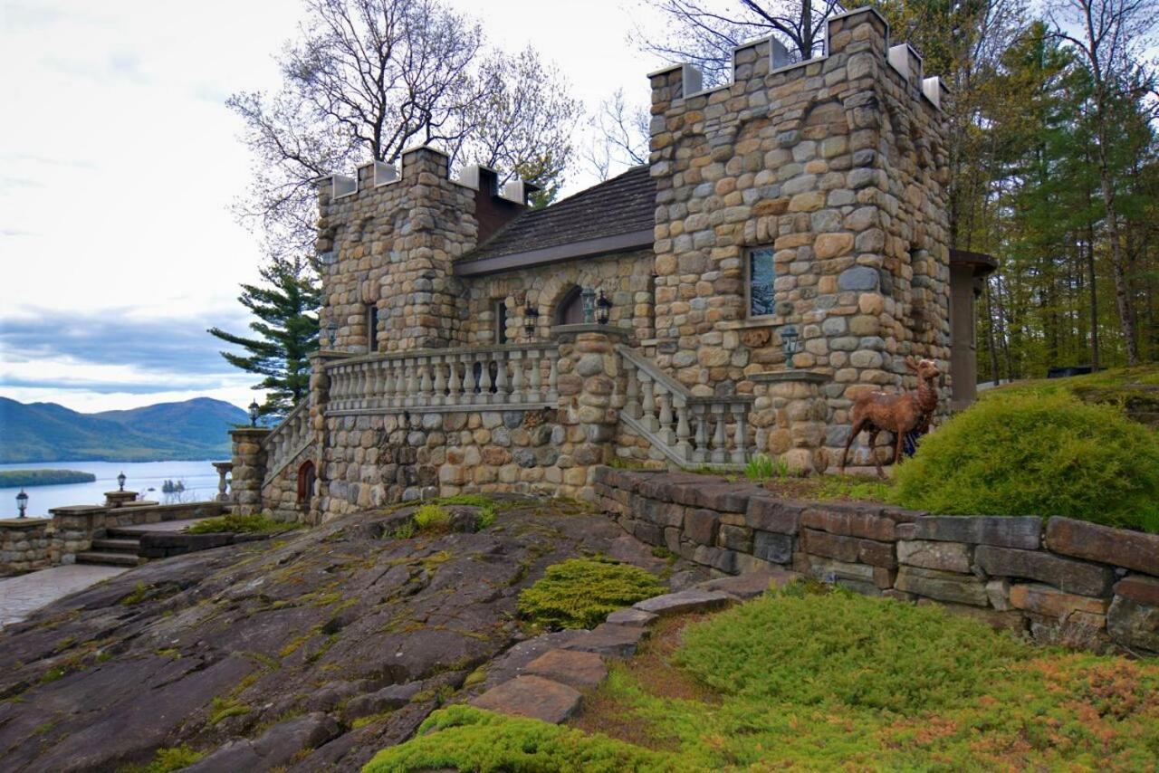 Highlands Castle Overlooking Lake George Plus 2 Other Castles & Suites Bolton Landing Exterior photo